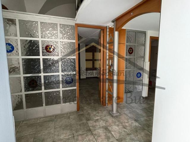 Ufficio in vendita di 50 m² in Via San Pietro, 148