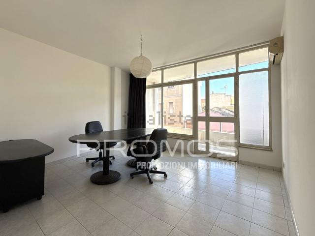 Ufficio in vendita di 50 m² in Via Santa Maria Chiara