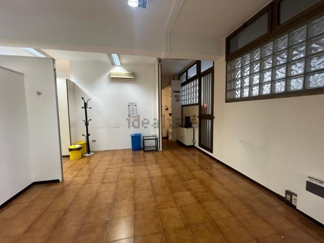 Ufficio in vendita di 50 m² in Piazza II Agosto 1980