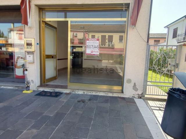 Ufficio in vendita di 50 m² in Piazza Vittorio Veneto, 43