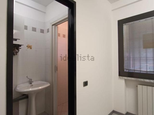 Ufficio in vendita di 51 m² in Via Cervara