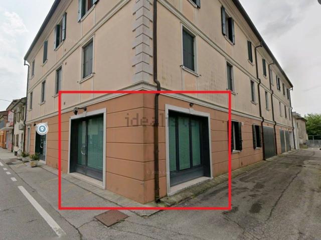 Ufficio in vendita di 51 m² in Via IV Novembre, 18