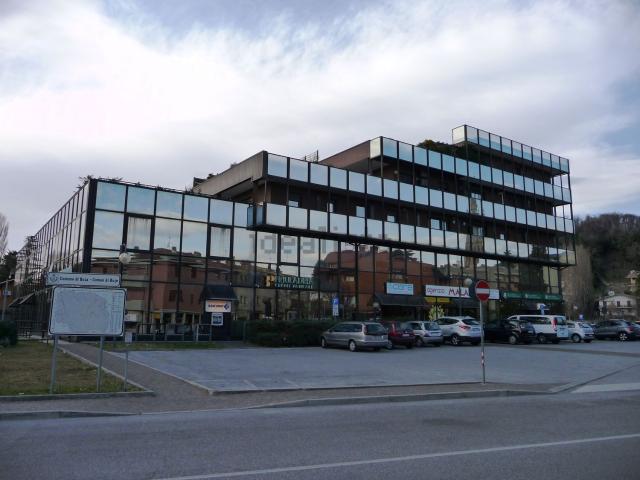Ufficio in vendita di 52 m² in Piazza del Mercato