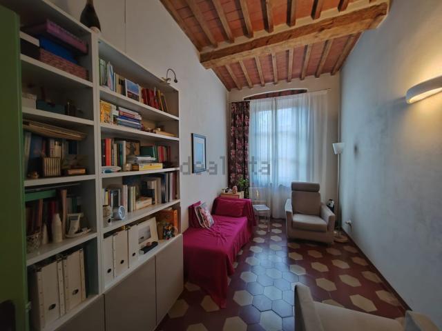 Ufficio in vendita di 53 m² in Piazza San Francesco, 2
