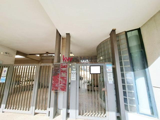 Ufficio in vendita di 55 m² in Via Achille Grandi, 2