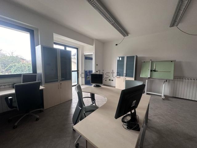 Ufficio in vendita di 57 m²