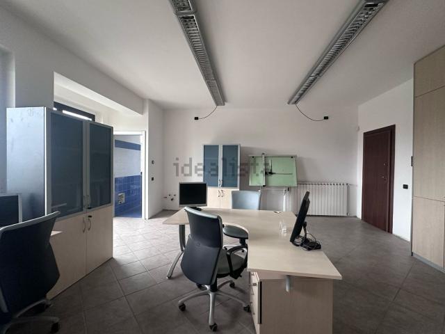 Ufficio in vendita di 57 m²