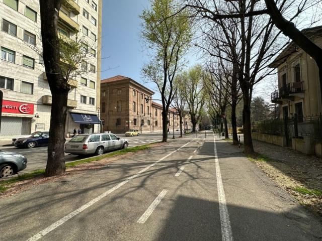 Ufficio in vendita di 587 m² in Via XX Settembre, 45