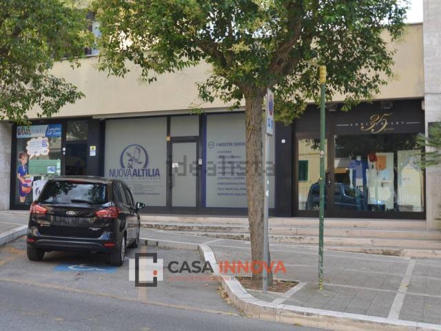 Ufficio in vendita di 58 m² in Via Nazionale, 21