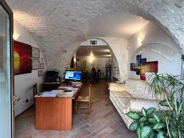Ufficio in vendita di 59 m² in Via Domenico Cirillo
