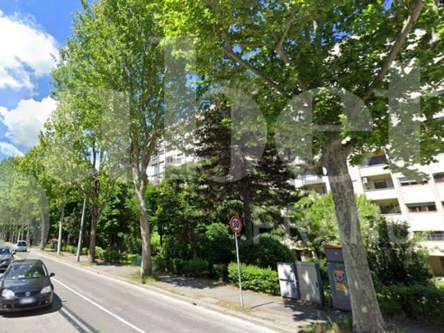 Ufficio in vendita di 608 m² in Via Martin Luther King, 2