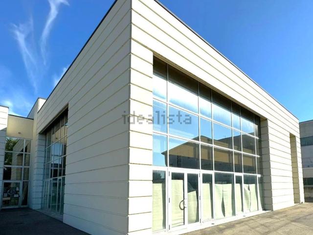 Ufficio in vendita di 600 m² in Strada Martinella