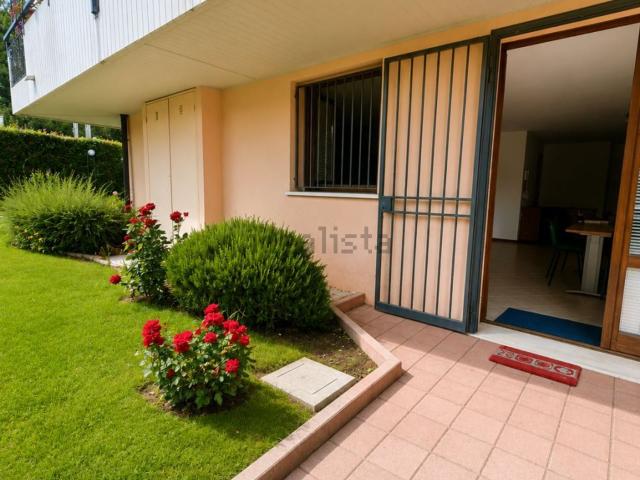 Ufficio in vendita di 60 m² in Via Altichiero, 160