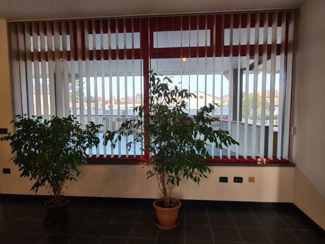 Ufficio in vendita di 60 m² in Via Giacomo Matteotti, 10