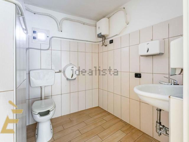 Ufficio in vendita di 60 m² in Via Maddalena, 54