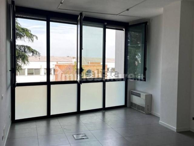 Ufficio in vendita di 60 m² in Via Palazzetti