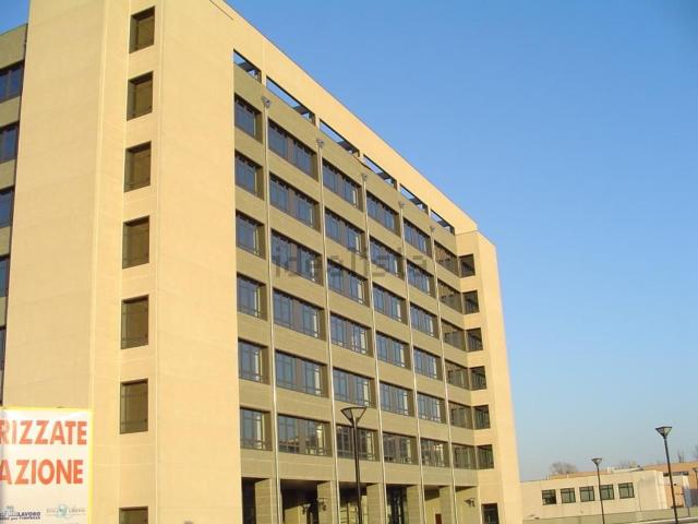 Ufficio in vendita di 60 m² in Via Persicetana Vecchia