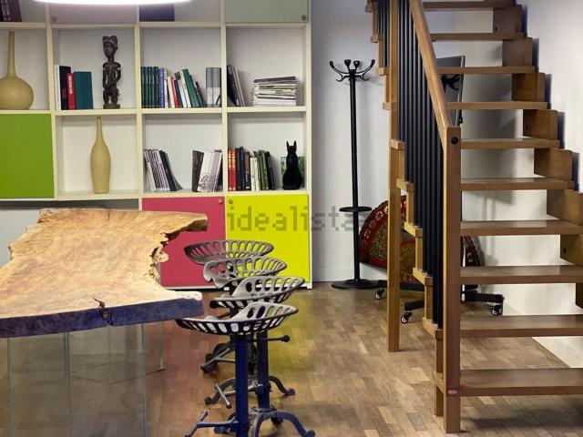 Ufficio in vendita di 60 m² in Via Trieste, 33