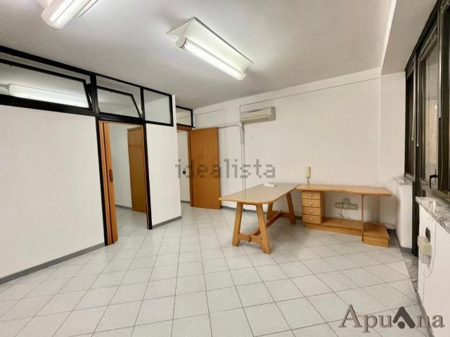 Ufficio in vendita di 60 m² in Viale Stazione