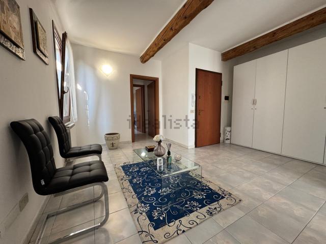 Ufficio in vendita di 61 m² in Via A. Fiorini, 4