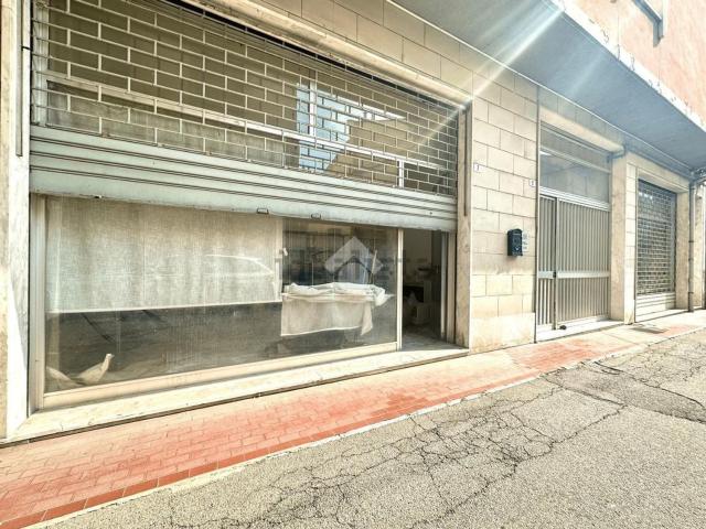 Ufficio in vendita di 62 m² in Via Mentana