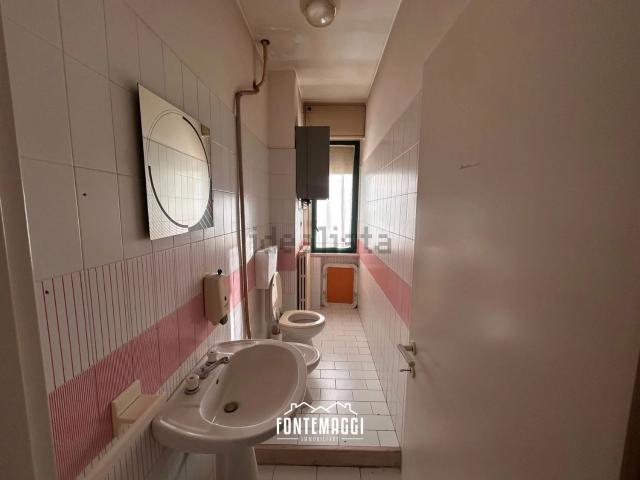 Ufficio in vendita di 63 m²