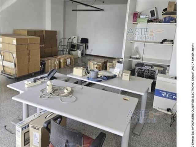 Ufficio in vendita di 64 m² in Via L. Ariosto, 4