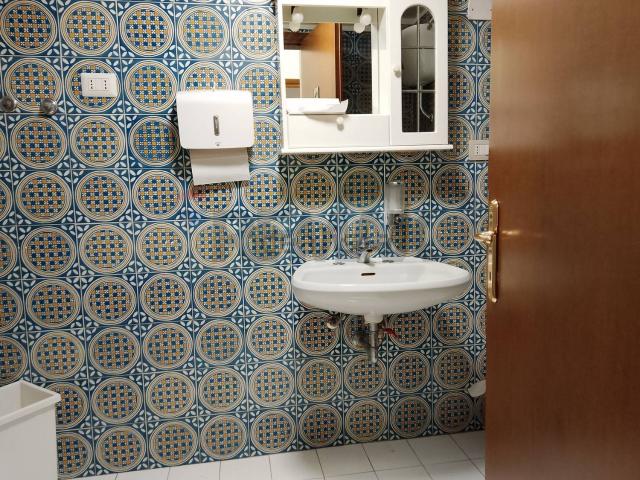 Ufficio in vendita di 64 m² in Piazza Marconi, 3