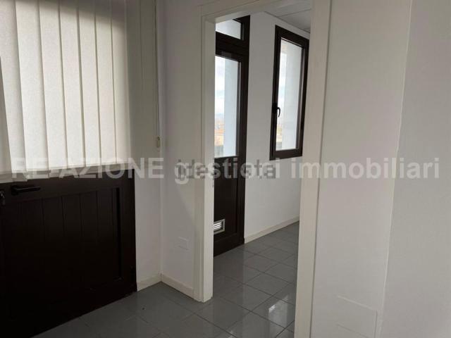 Ufficio in vendita di 650 m²