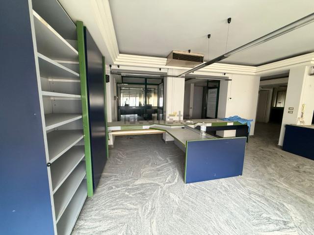 Ufficio in vendita di 651 m² in Corso Vittorio Emanuele II, 109