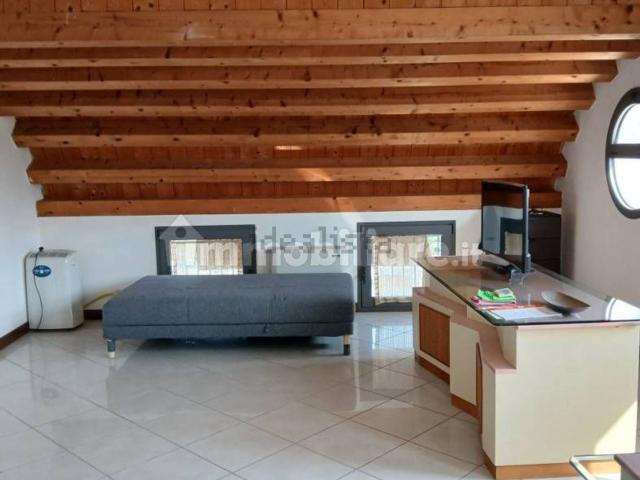 Ufficio in vendita di 65 m²
