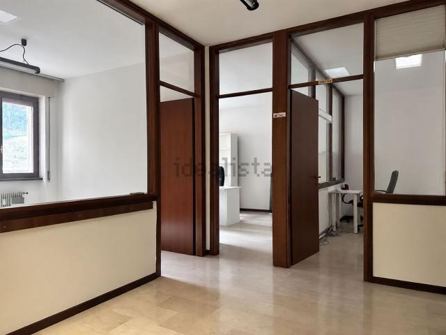 Ufficio in vendita di 65 m² in Via Brando Brandolini