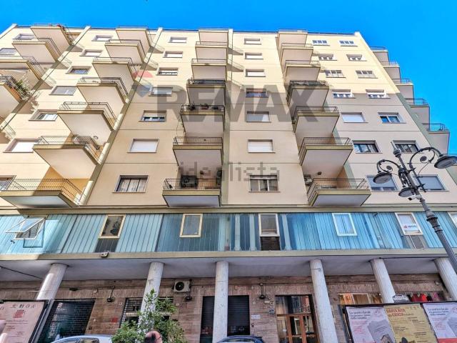 Ufficio in vendita di 65 m² in Via Dante Alighieri, 6