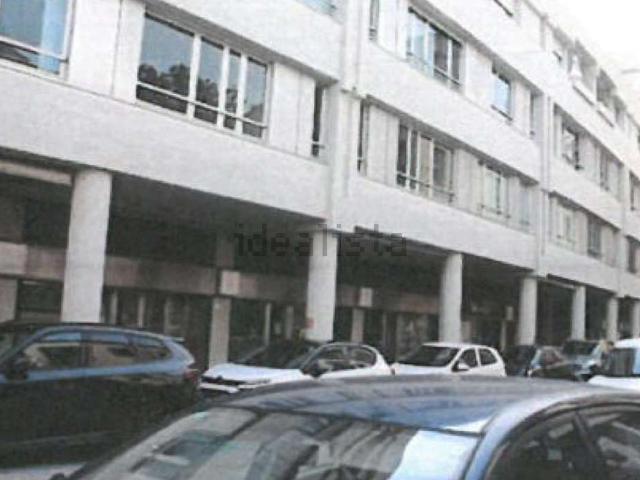 Ufficio in vendita di 65 m² in Via dei Borromeo
