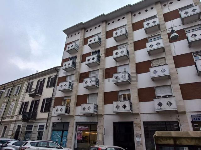 Ufficio in vendita di 65 m² in Via Vincenzo Gioberti, 54