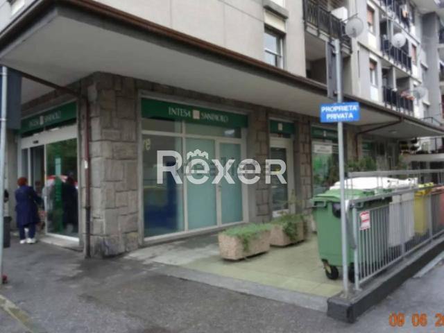 Ufficio in vendita di 660 m² in Corso Battaglione Aosta, 63