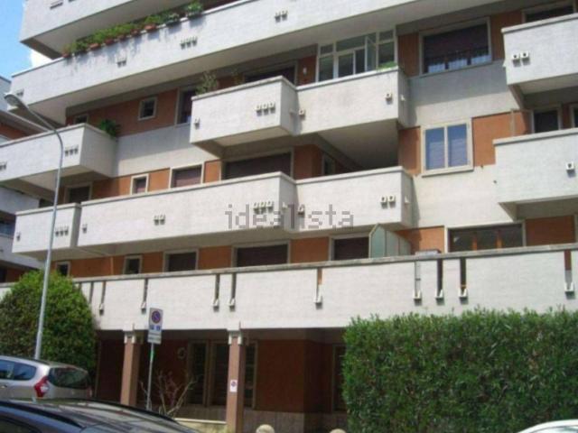 Ufficio in vendita di 662 m² in Via Ottorino Respighi, 20