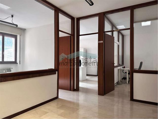 Ufficio in vendita di 67 m²