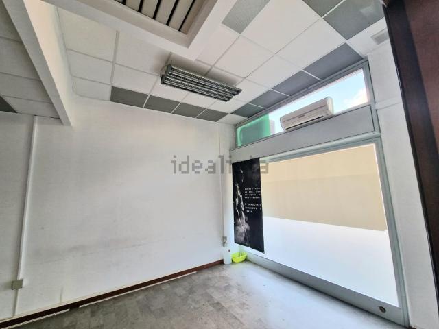 Ufficio in vendita di 67 m² in Via Redipuglia, 21