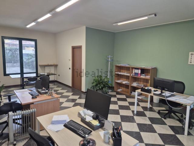 Ufficio in vendita di 68 m² in Via G. Marconi