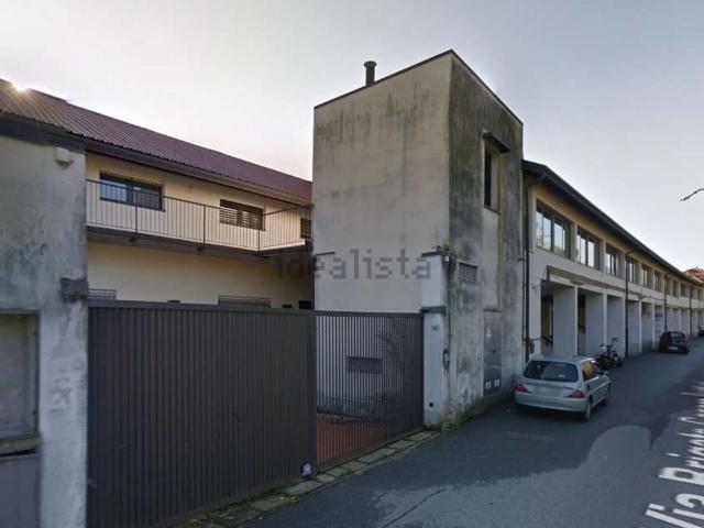 Ufficio in vendita di 701 m² in Via Brigata Cesare Battisti, 63