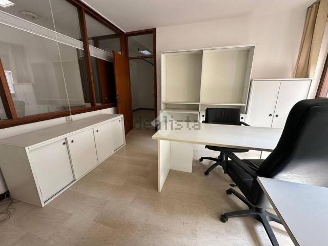 Ufficio in vendita di 70 m²