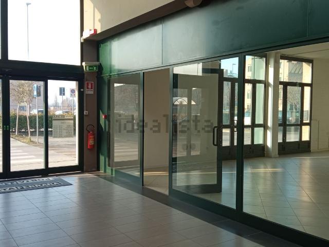 Ufficio in vendita di 70 m² in Via Giulio Righini, 25