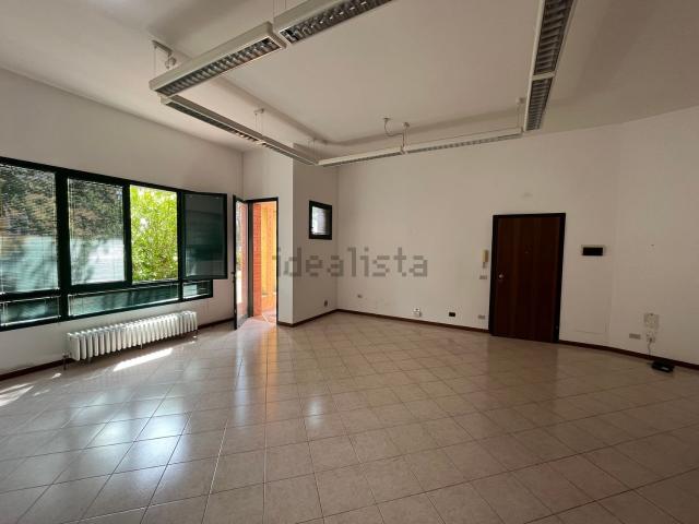 Ufficio in vendita di 70 m² in Via Giovanni Caboto, 3