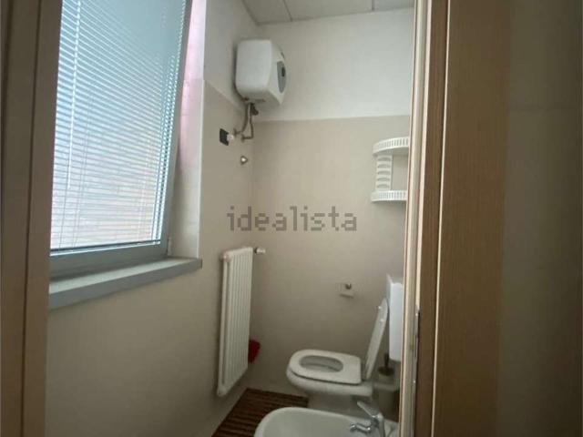 Ufficio in vendita di 70 m² in Via Gramsci, 10