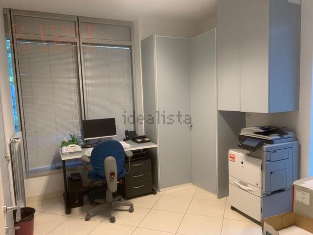 Ufficio in vendita di 70 m² in Via Don Federico Tosatto