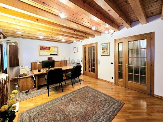 Ufficio in vendita di 70 m² in Via Pescheria Vecchia