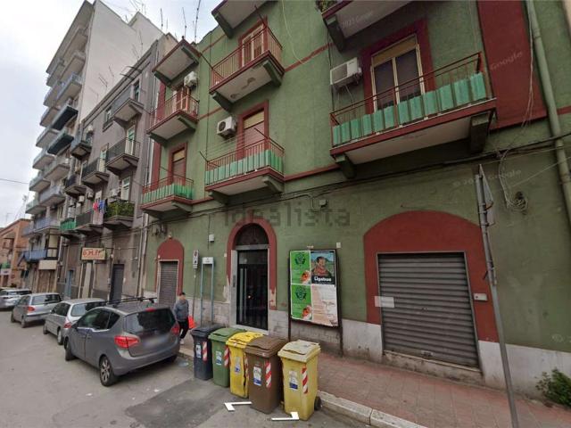 Ufficio in vendita di 70 m² in Via Raimondello Orsini, 27