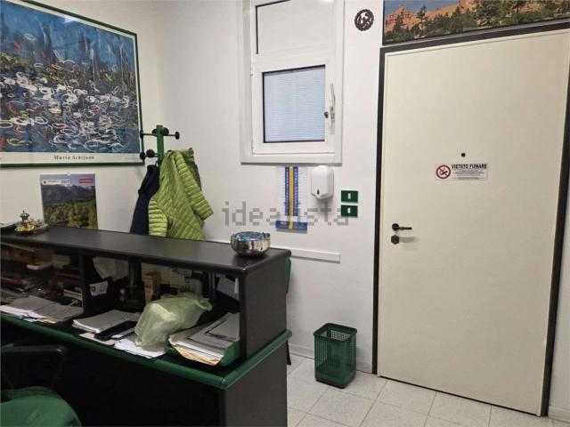 Ufficio in vendita di 70 m² in Piazza IV Novembre