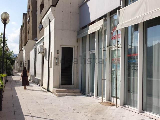 Ufficio in vendita di 71 m²